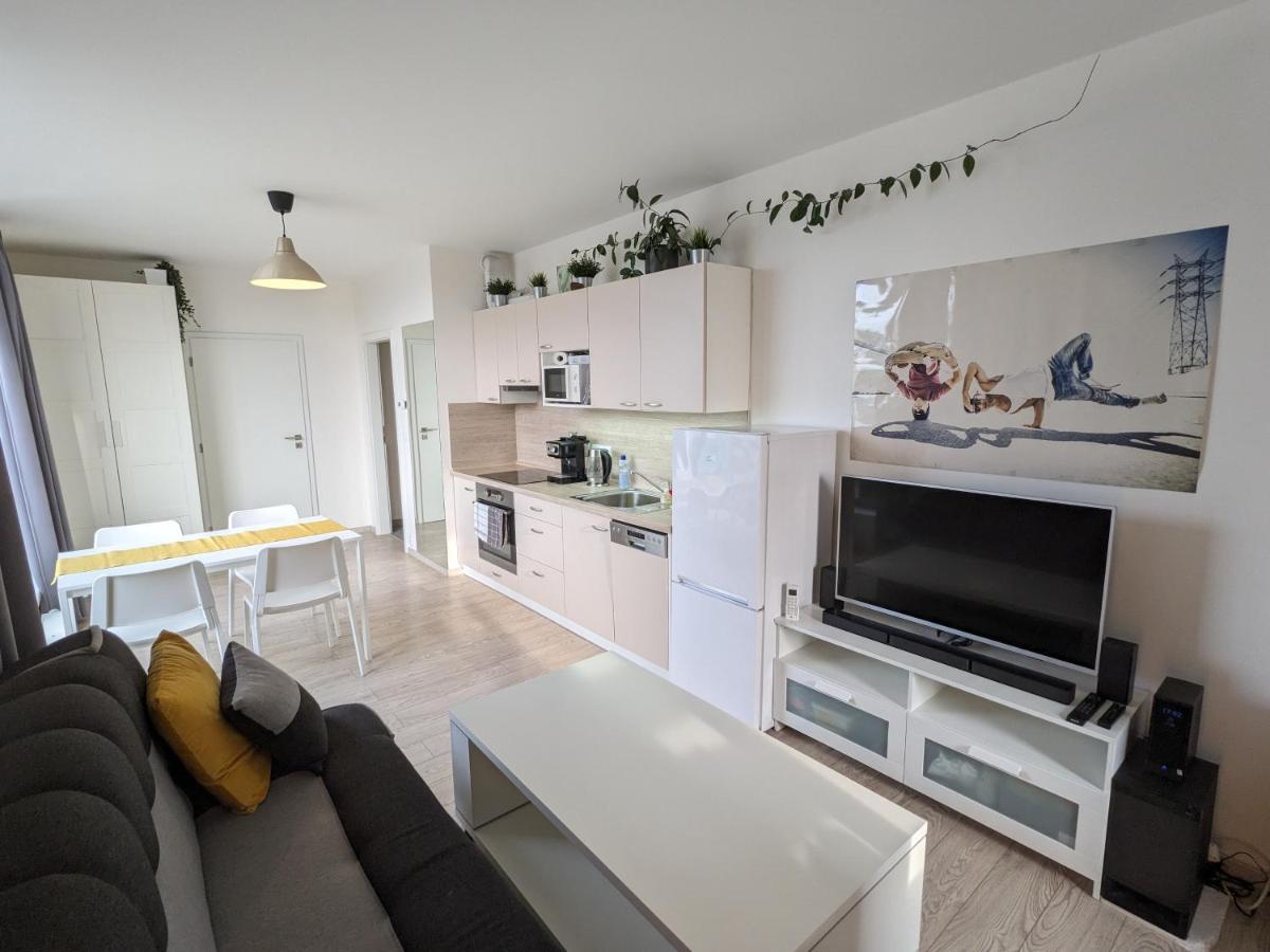 Cozy With Big Terrace In - Karlin Appartement Prague